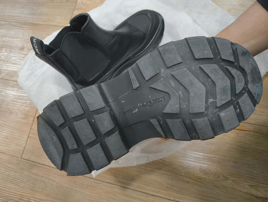 알렉산더맥퀸 트레드슬릭 첼시부츠 42 상품이미지3