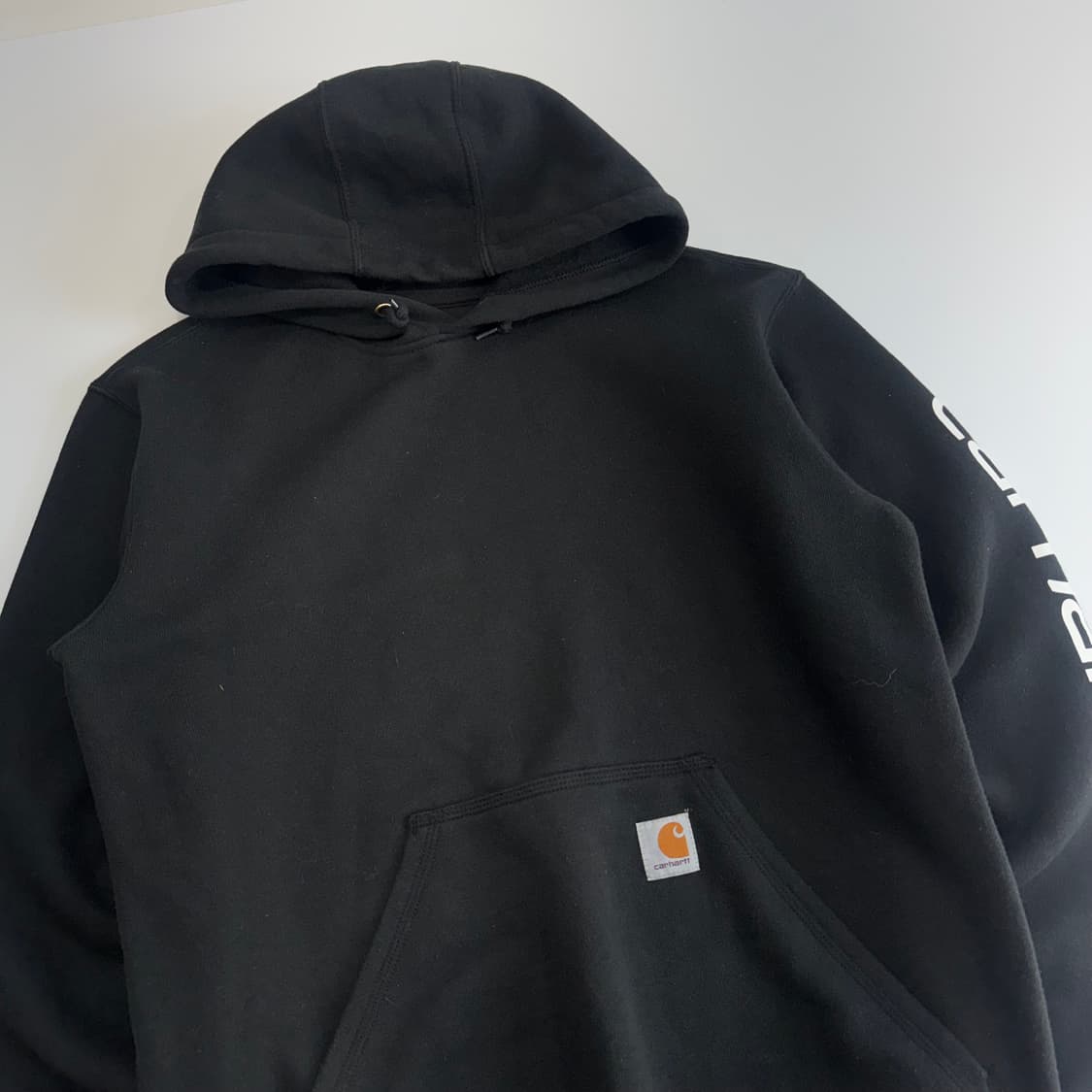 Carhartt 칼하트 사이드 로고 블랙 후드티 상품이미지4