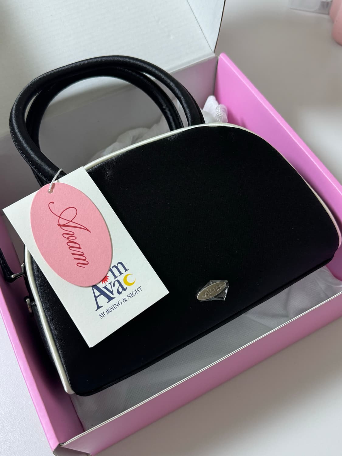 아밤홈 차정원 새틴 미니백 새상품 (124000원) 상품이미지6