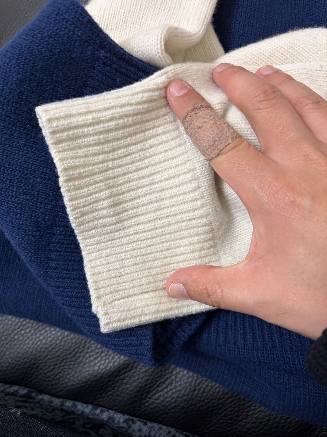 문달 태드 나그랑 니트 네이비 - raglan knit UNISIZE 상품이미지5