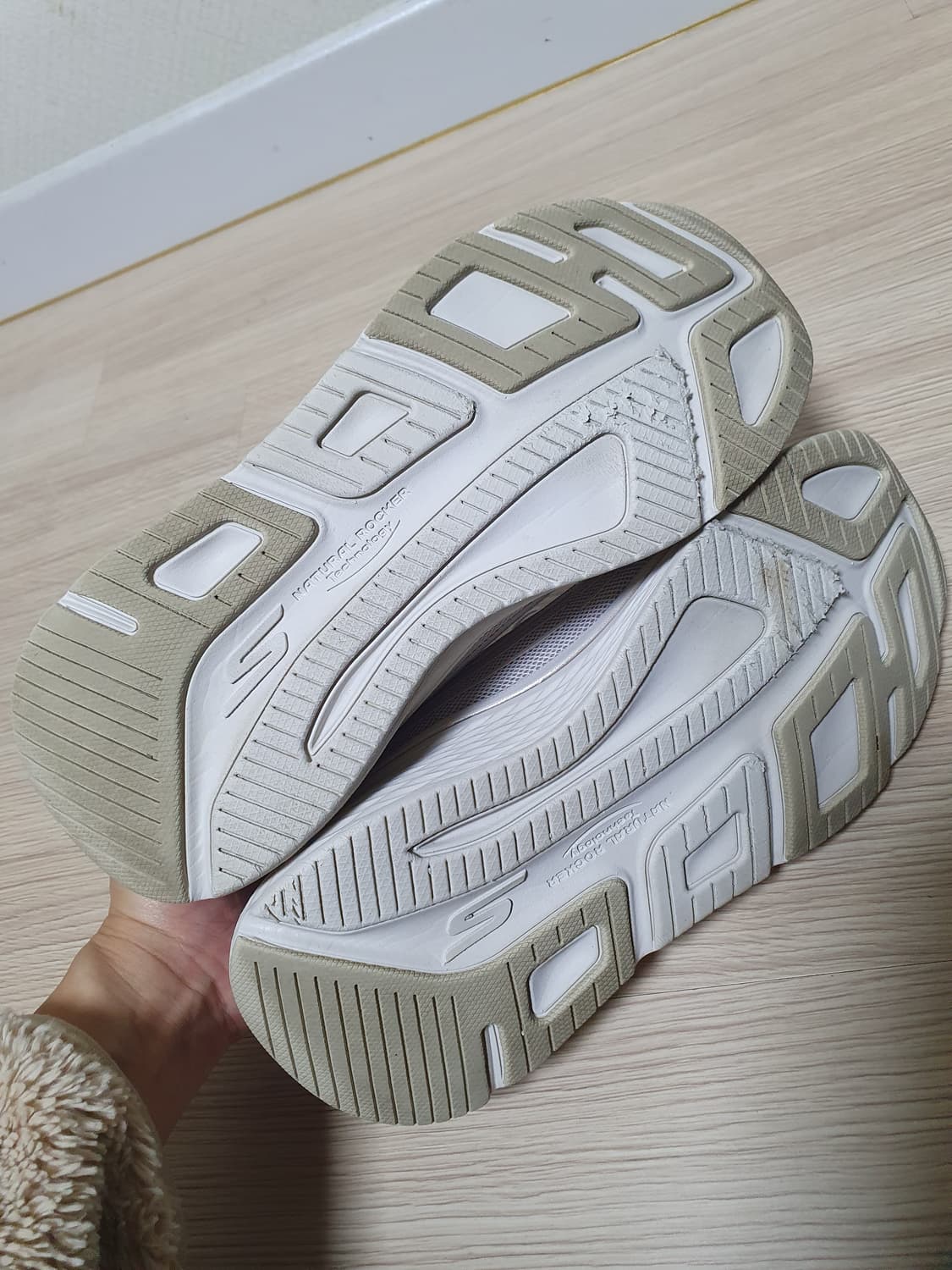 스케쳐스 맥스쿠셔닝 운동화 250 상품이미지7