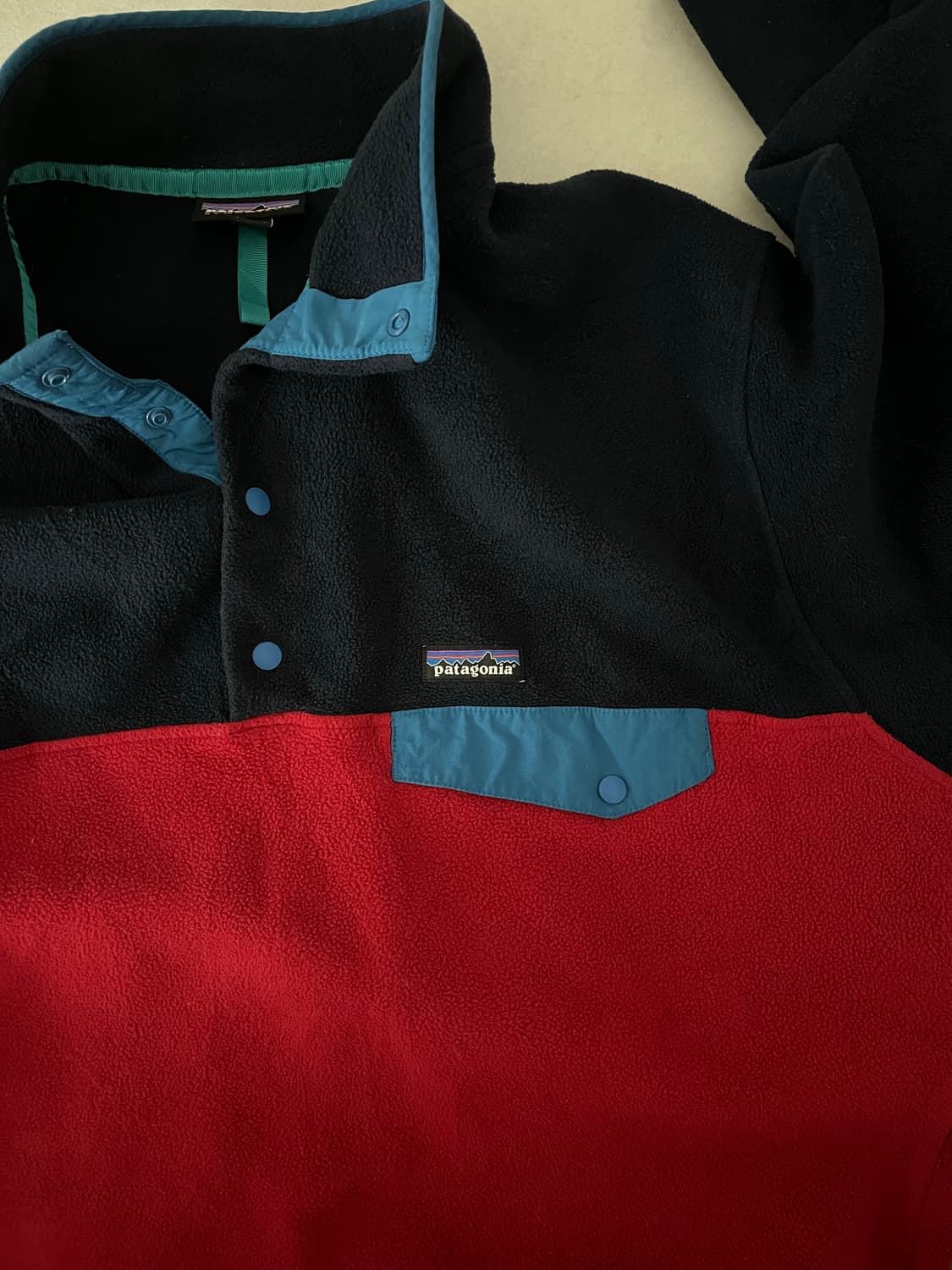 파타고니아 신칠라 네이비레드 L 상품이미지2