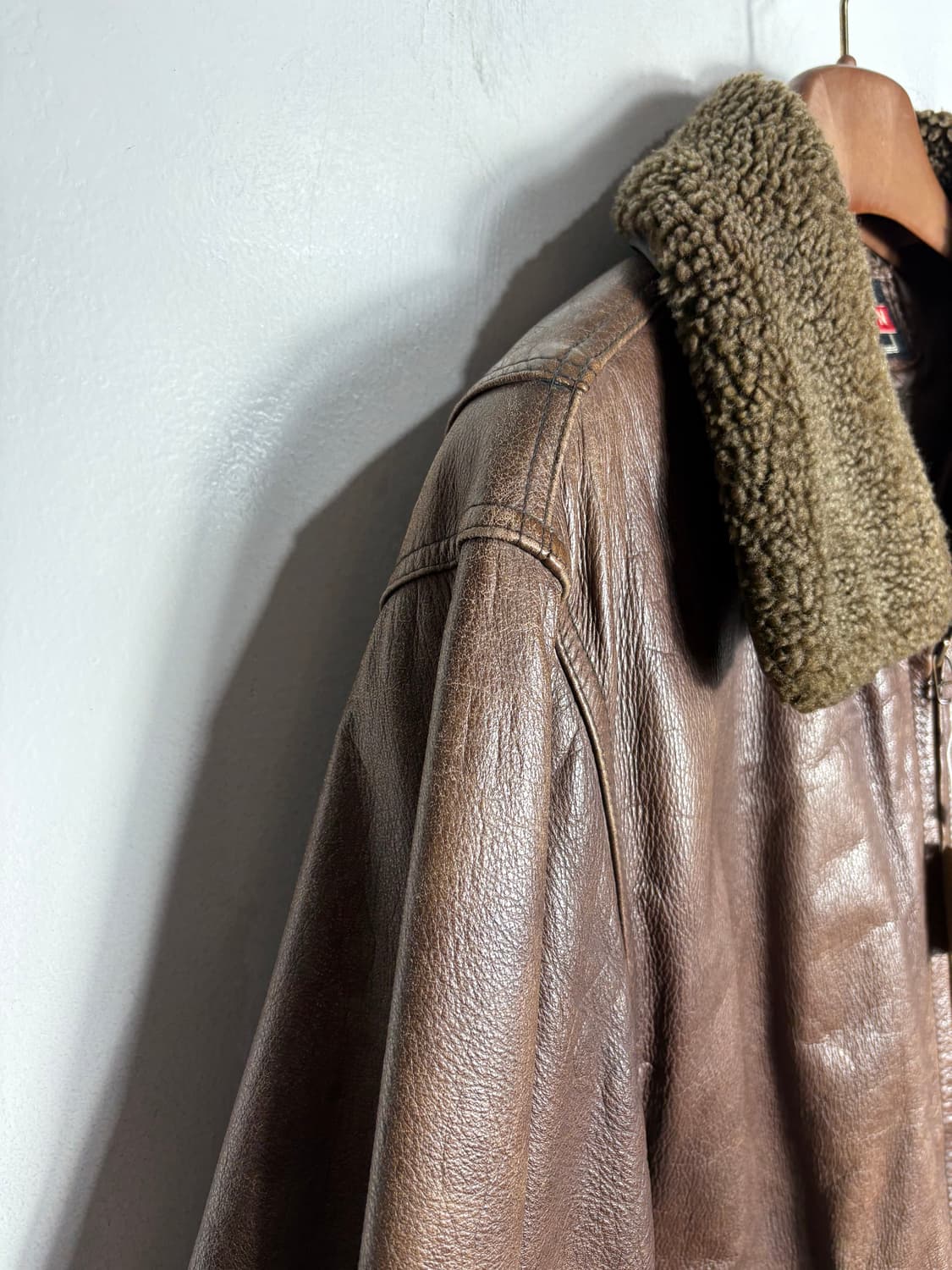 Chevignon 쉐비뇽 시어링 카라 가죽 자켓 상품이미지8