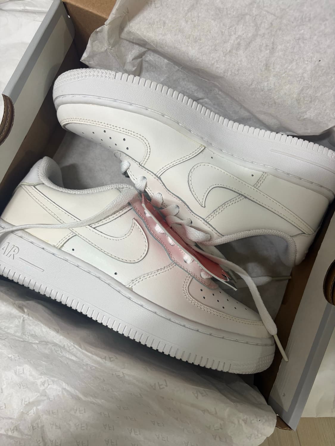 (새상품) 나이키 에어포스1 화이트 (여성GS) 235 상품이미지2
