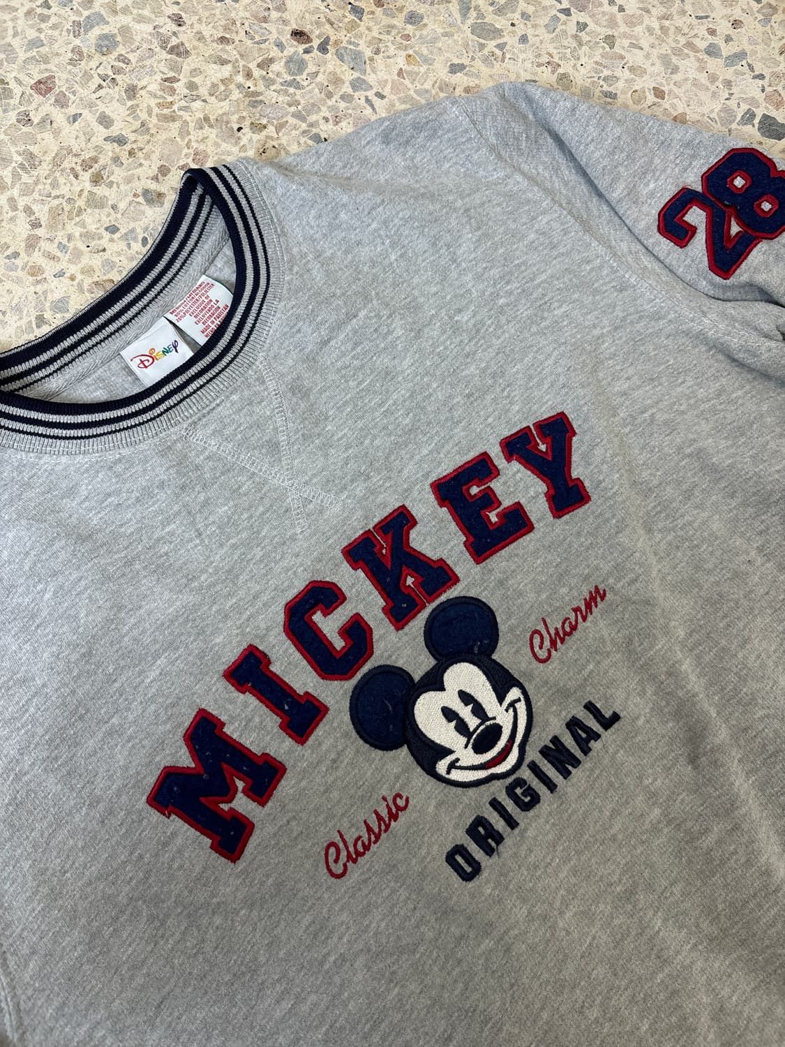 Disney미키 자수 맨투맨 상품이미지5