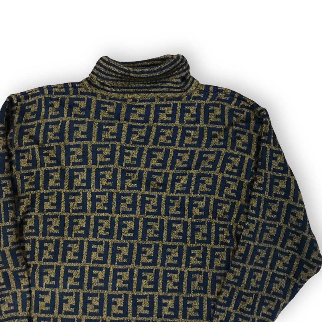 펜디 주카패턴 폴라니트 상품이미지2