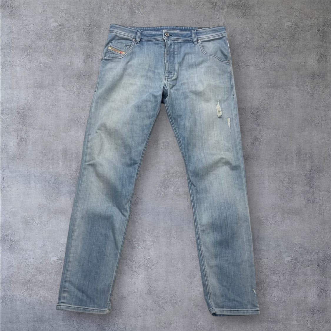 디젤 라이트블루 KROOLEY-T 슬림 테이퍼드 데님팬츠 34 상품이미지1