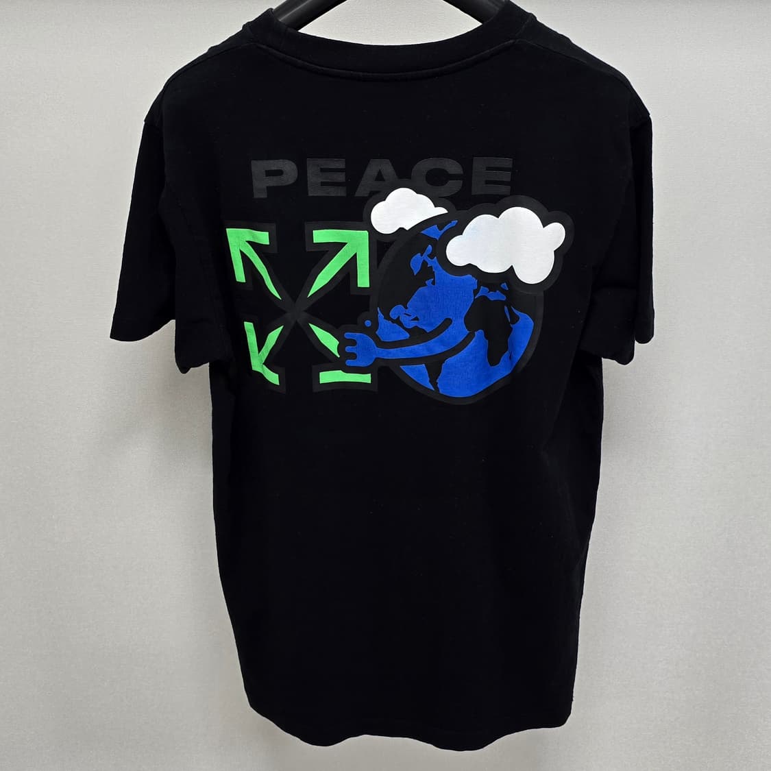 오프화이트 PEACE 지구 반팔 티셔츠 m사이즈 100 105 판매 상품이미지1