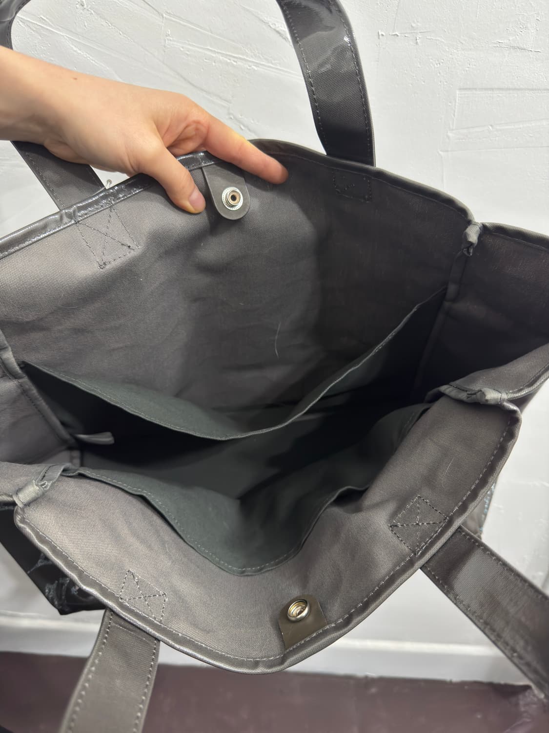 agnes b pattern pvc bag 상품이미지4