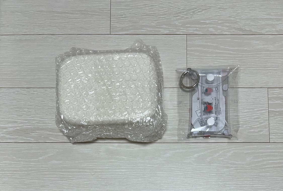 일본 딸기 보관함 + 미피 딸기 카라비너 pvc 파우치 키링 상품이미지2