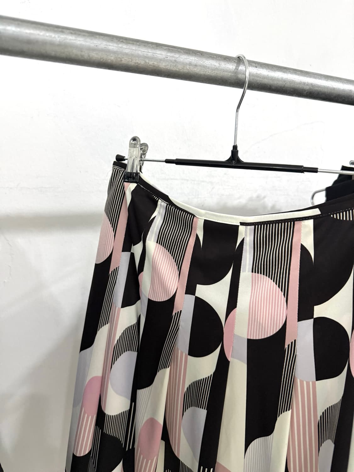 Abstract Geometric Flare Midi Skirt 상품이미지6