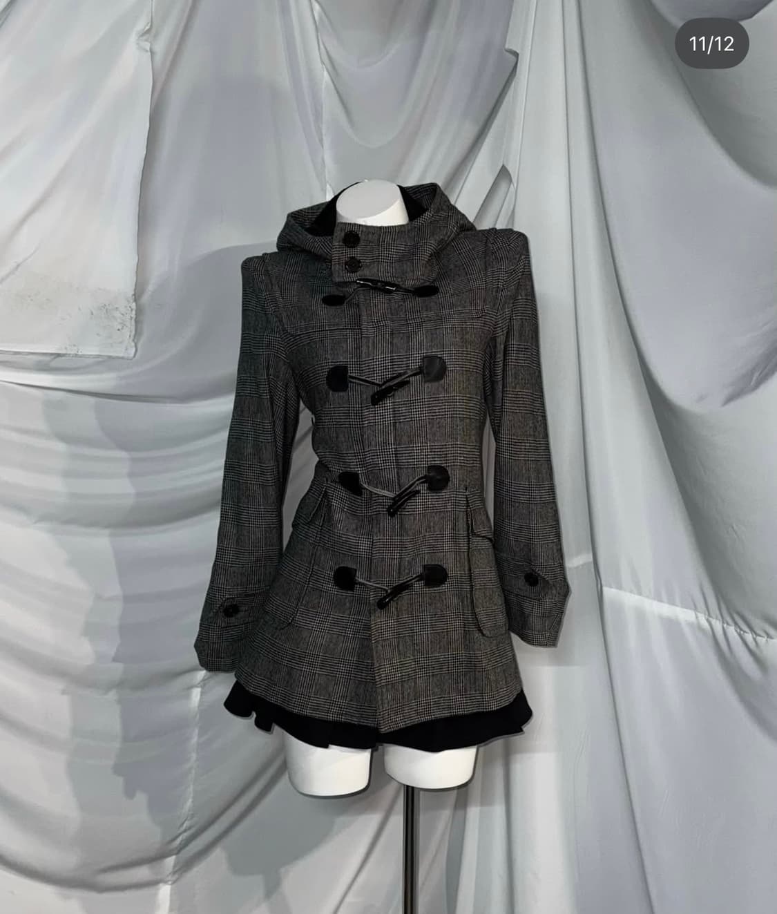 딱붙 블랙 떡볶이 코트 상품이미지1