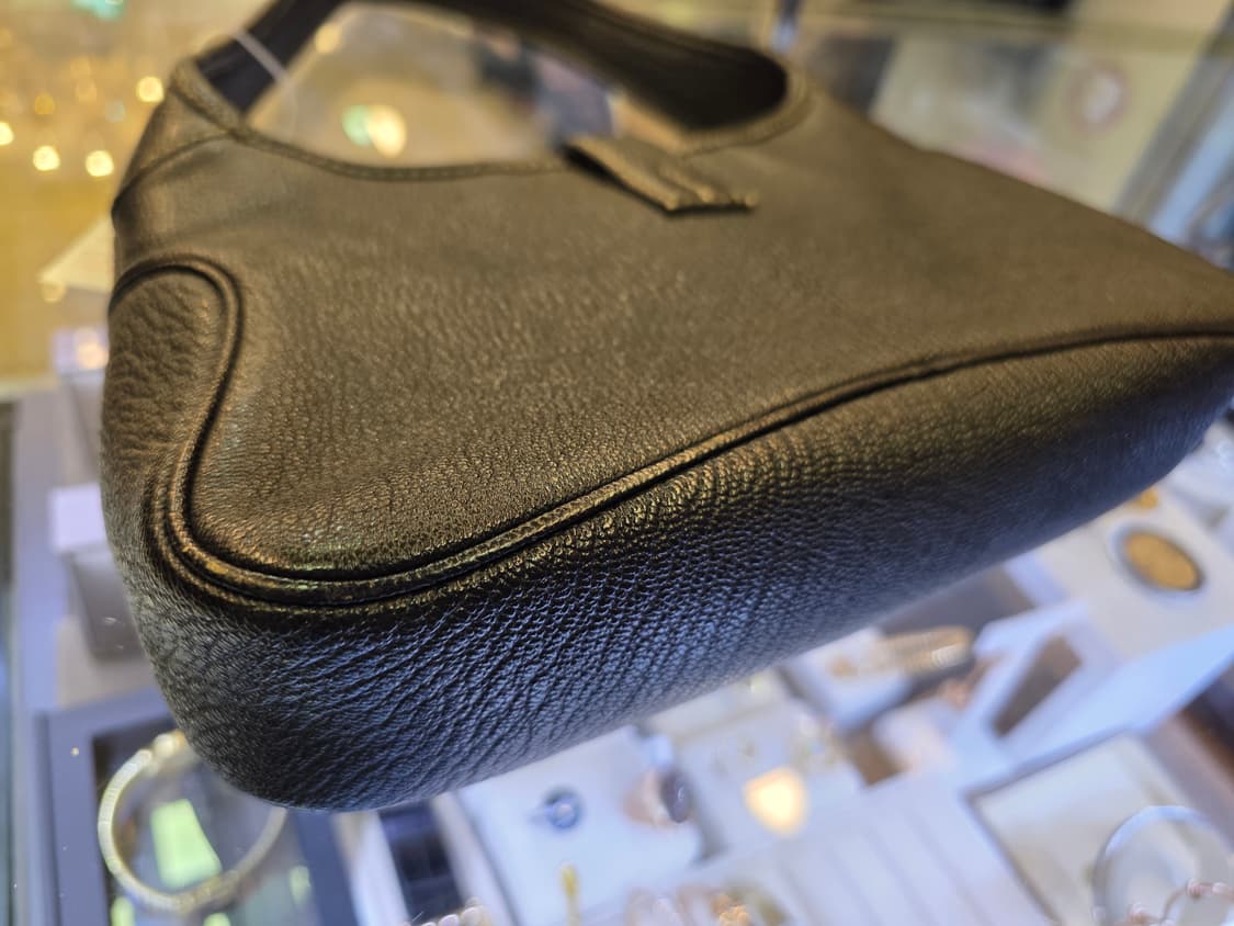 살바토레 페라가모Salvatore Ferragamo의 블랙 가죽 숄더백 상품이미지7