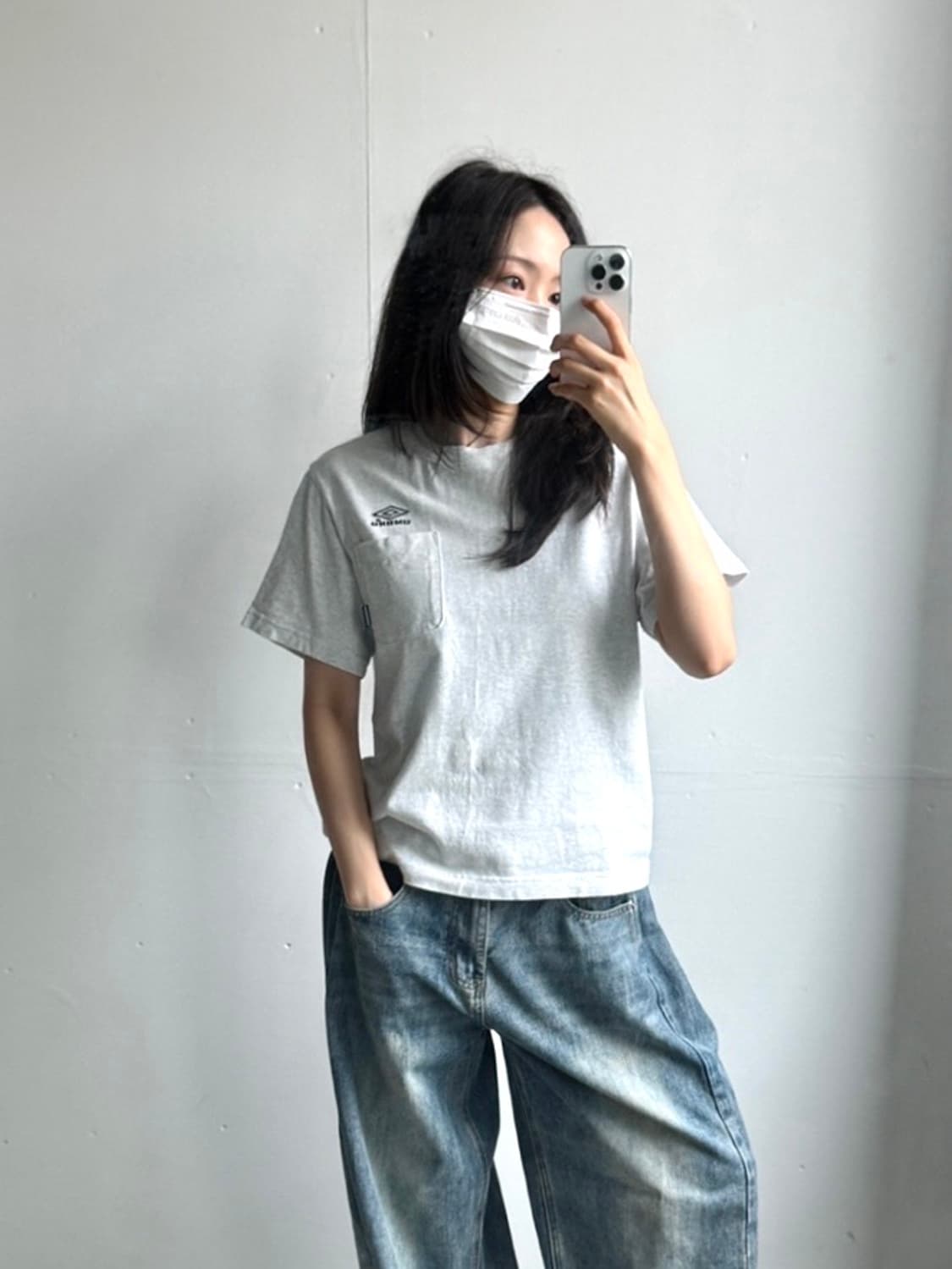 엄브로 가슴로고 포켓 라운드넥 반팔티셔츠 상품이미지2