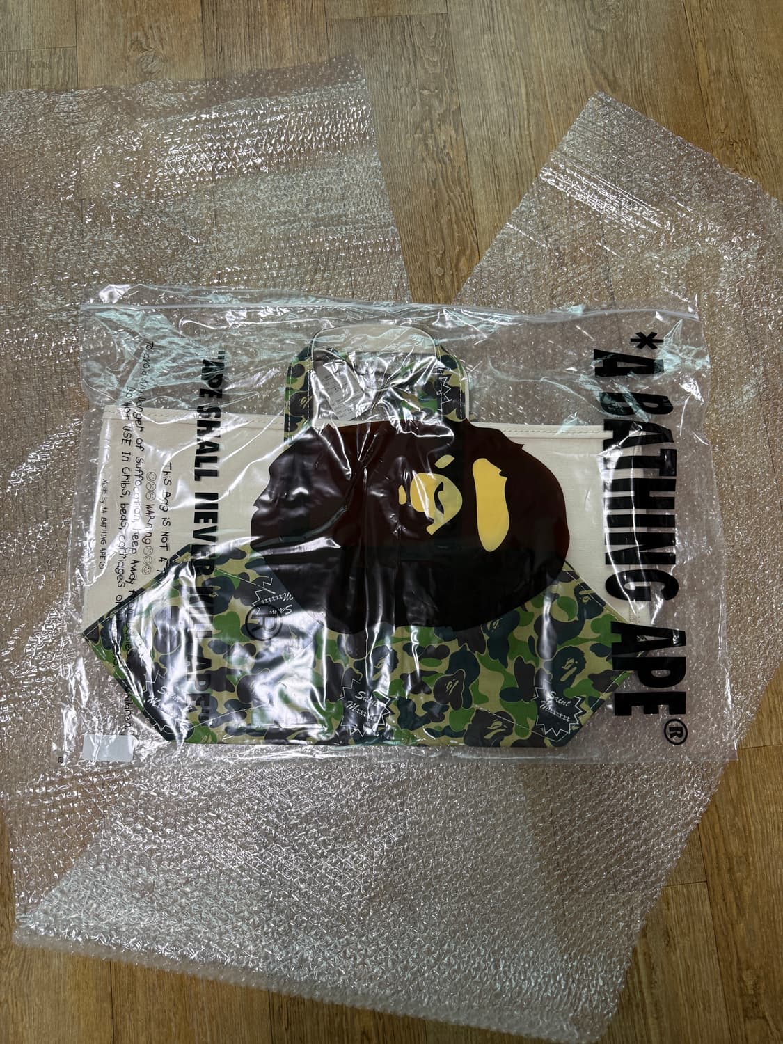 세인트 미카엘 X 베이프 abc카모 토트백 라지 상품이미지3