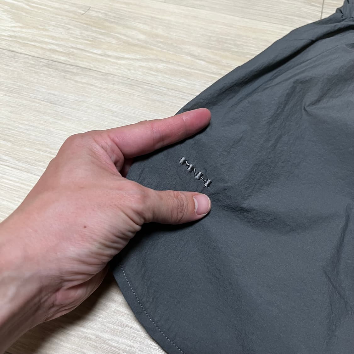 (ONE SIZE) 새상품 모노하 MONOHA 페이퍼 숏 팬츠 그레이 상품이미지4