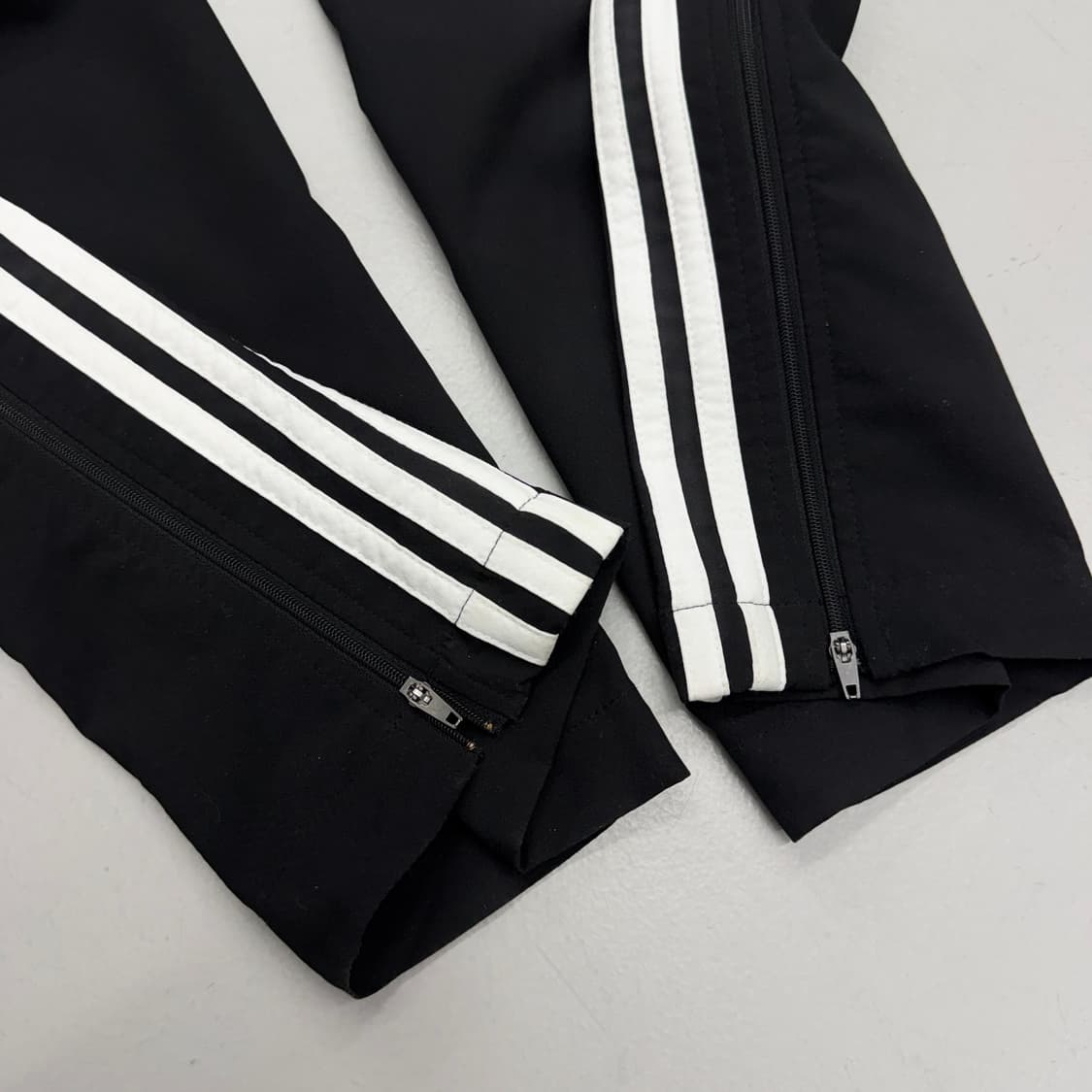아디다스 00s 삼선 올드스쿨 바람막이 트랙팬츠 상품이미지5