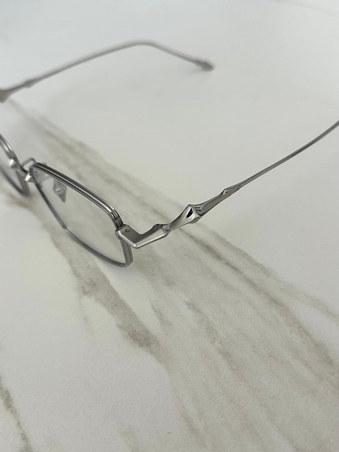 젠틀몬스터 atomic-02 상품이미지3