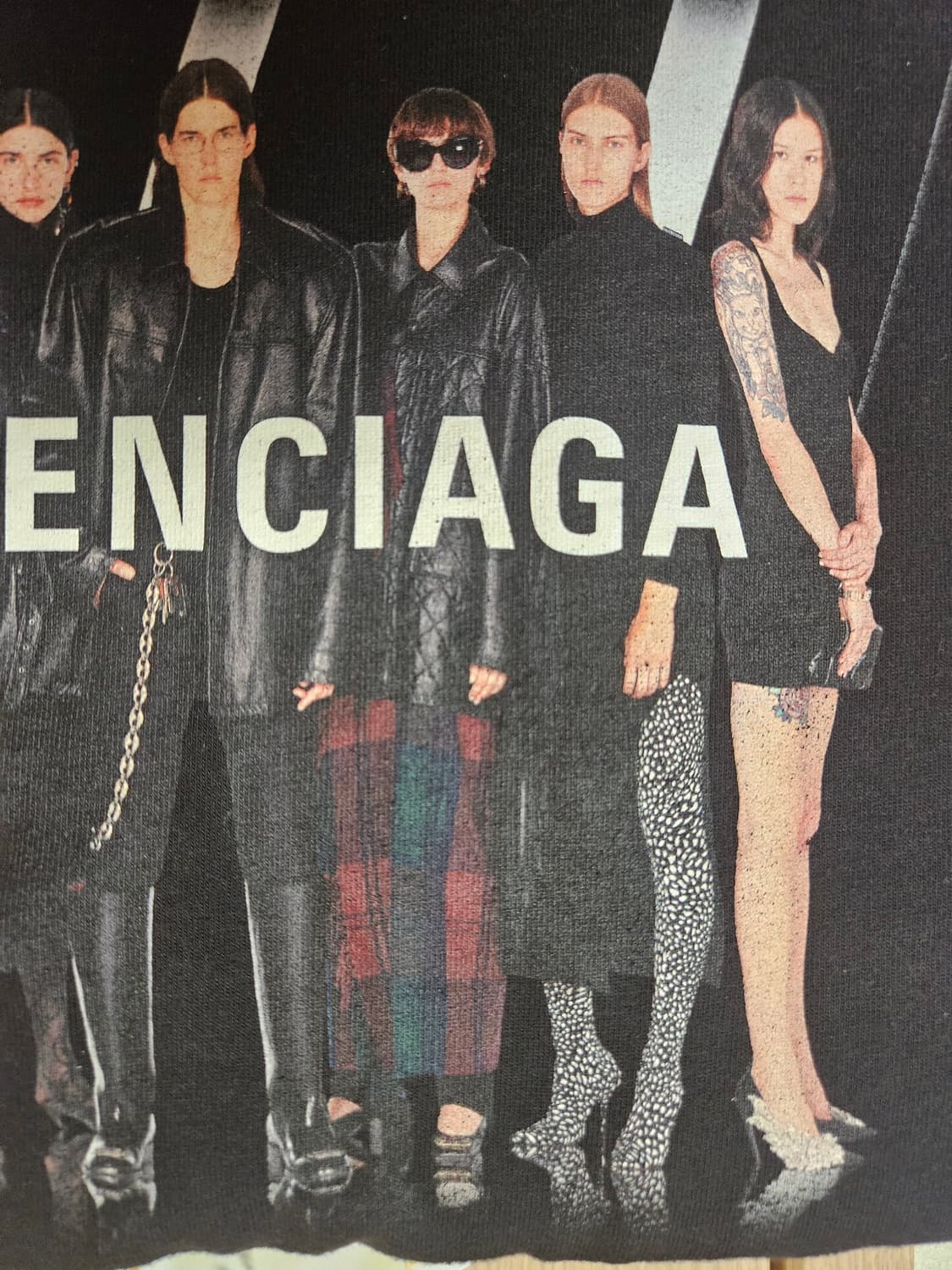 발렌시아가 리얼로고 반팔티 상품이미지3