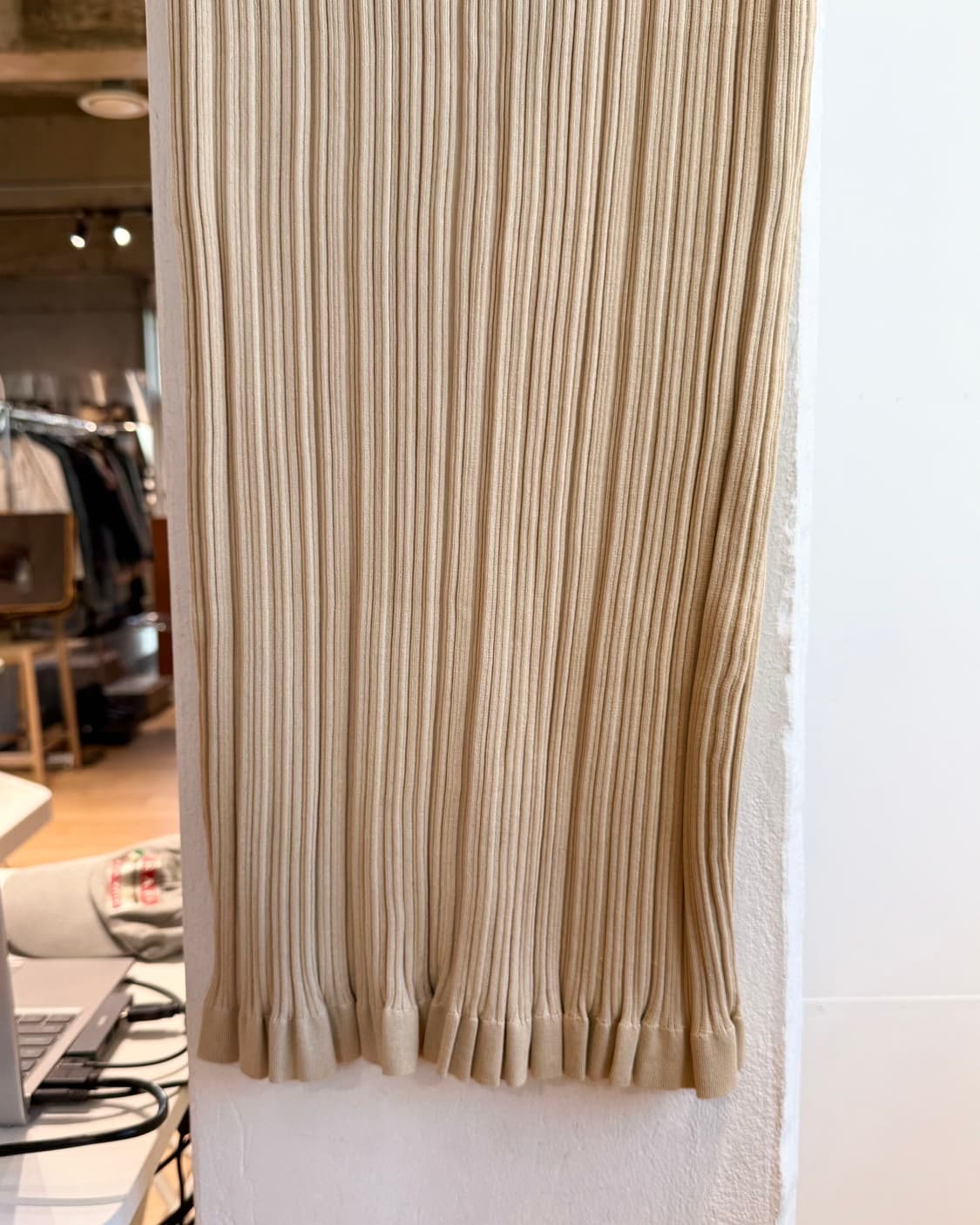 아크네 스튜디오 베이지 링컬 미디스커트 상품이미지4