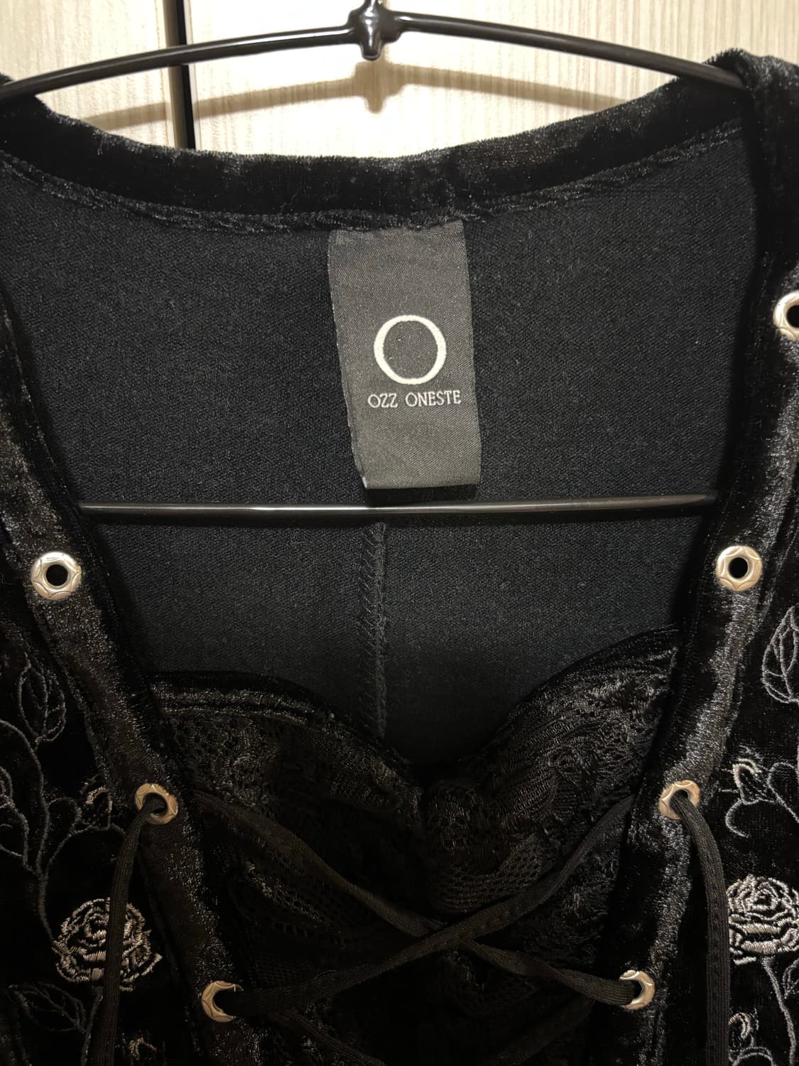 OZZ ONESTE 블랙 레이스 블라우스 상품이미지2
