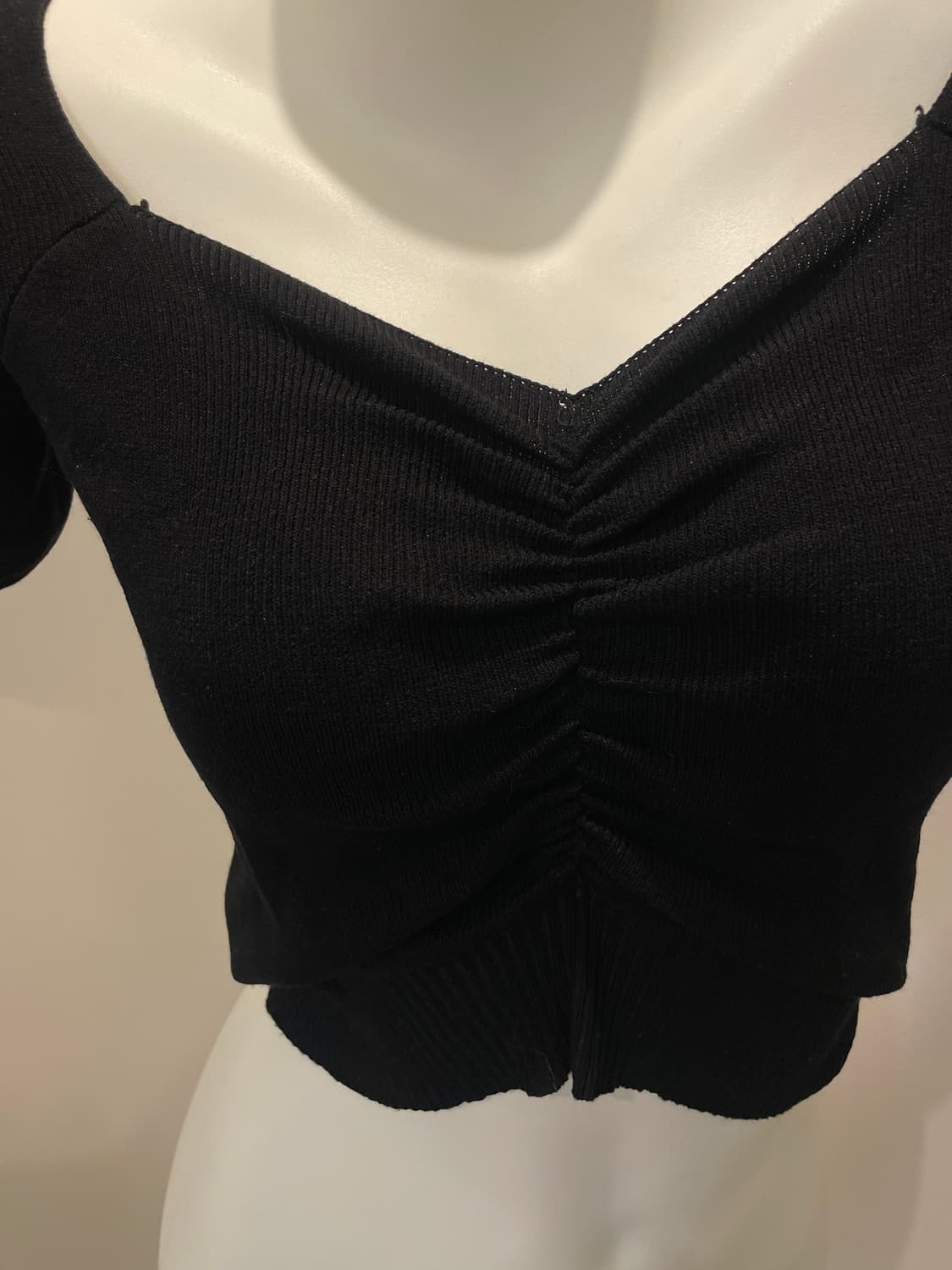 블랙 퍼프 반팔 니트 셔링 상품이미지2