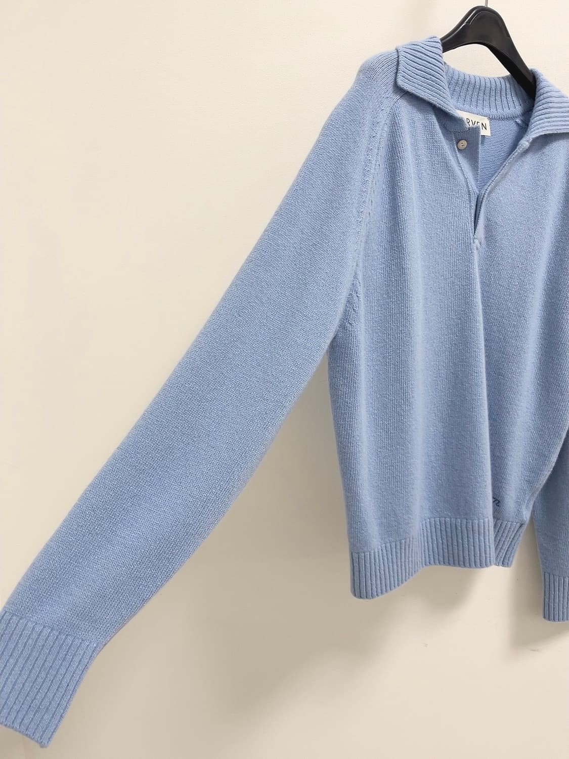 파르벵 울 캐시미어 버튼 카라라 니트 상품이미지5