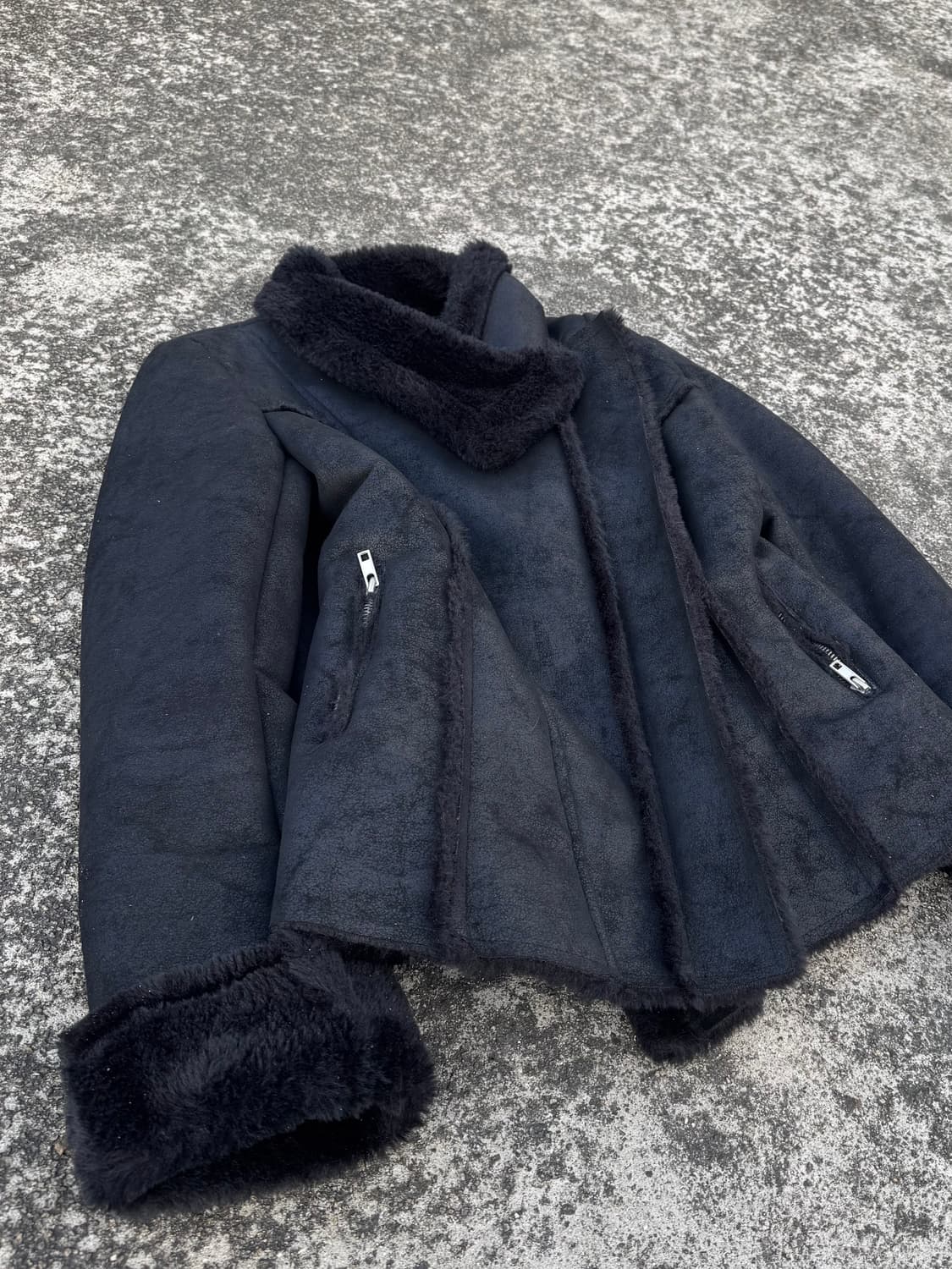 Asymmetrical Shearling Jacket 상품이미지3