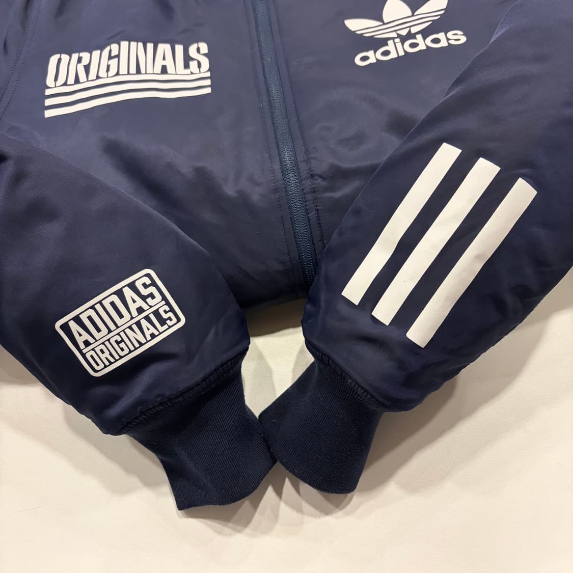 [85] 아디다스 오리지널스 네이비 봄버 자켓 B382 상품이미지5