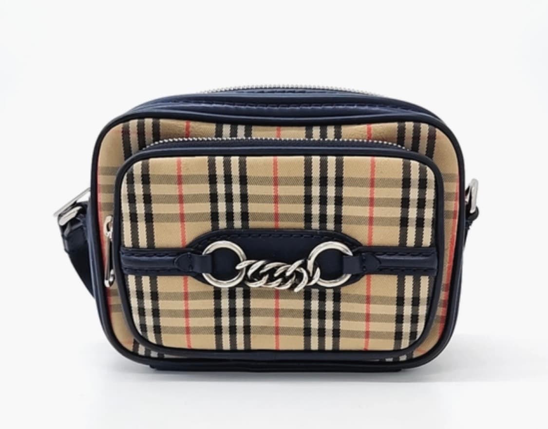 버버리 카메라백 체크 체인 크로스백 상품이미지1