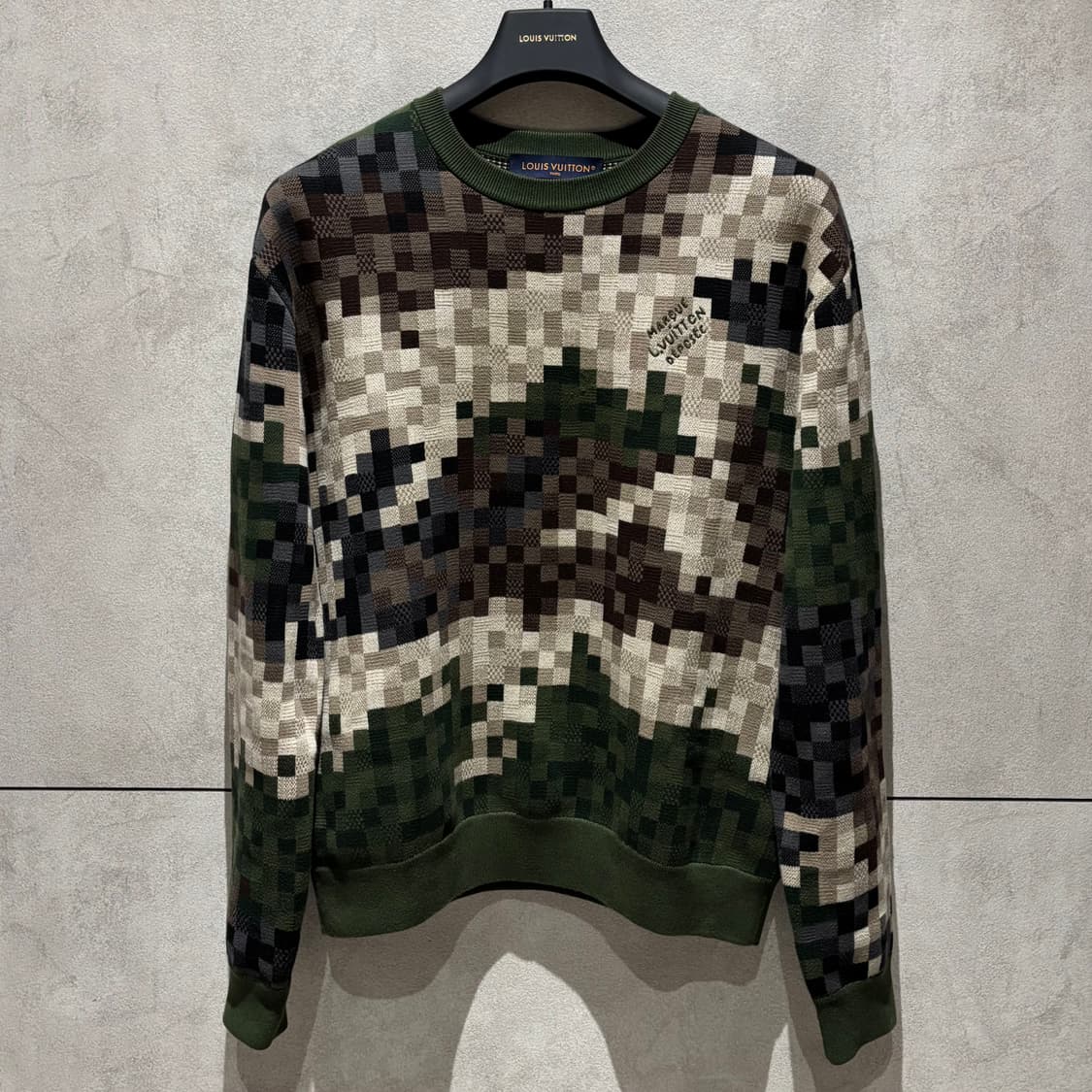루이비통 퍼렐 다모플라주 카모 니트맨투맨 상품이미지1