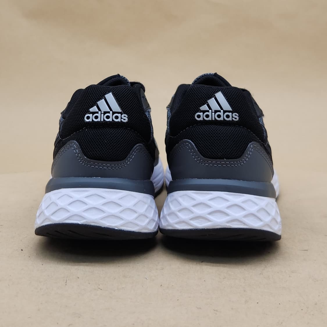 아디다스 리스폰스 여성운동화225 상품이미지4