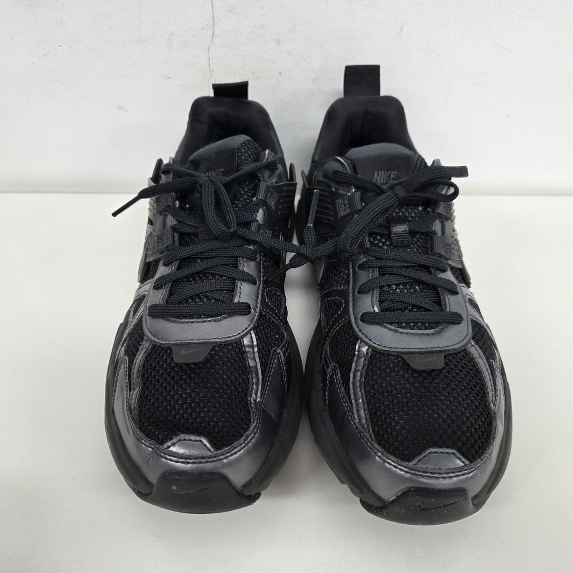 나이키 V2K 런 운동화 런닝화 블랙 265 HJ4497-001 상태좋음 상품이미지2
