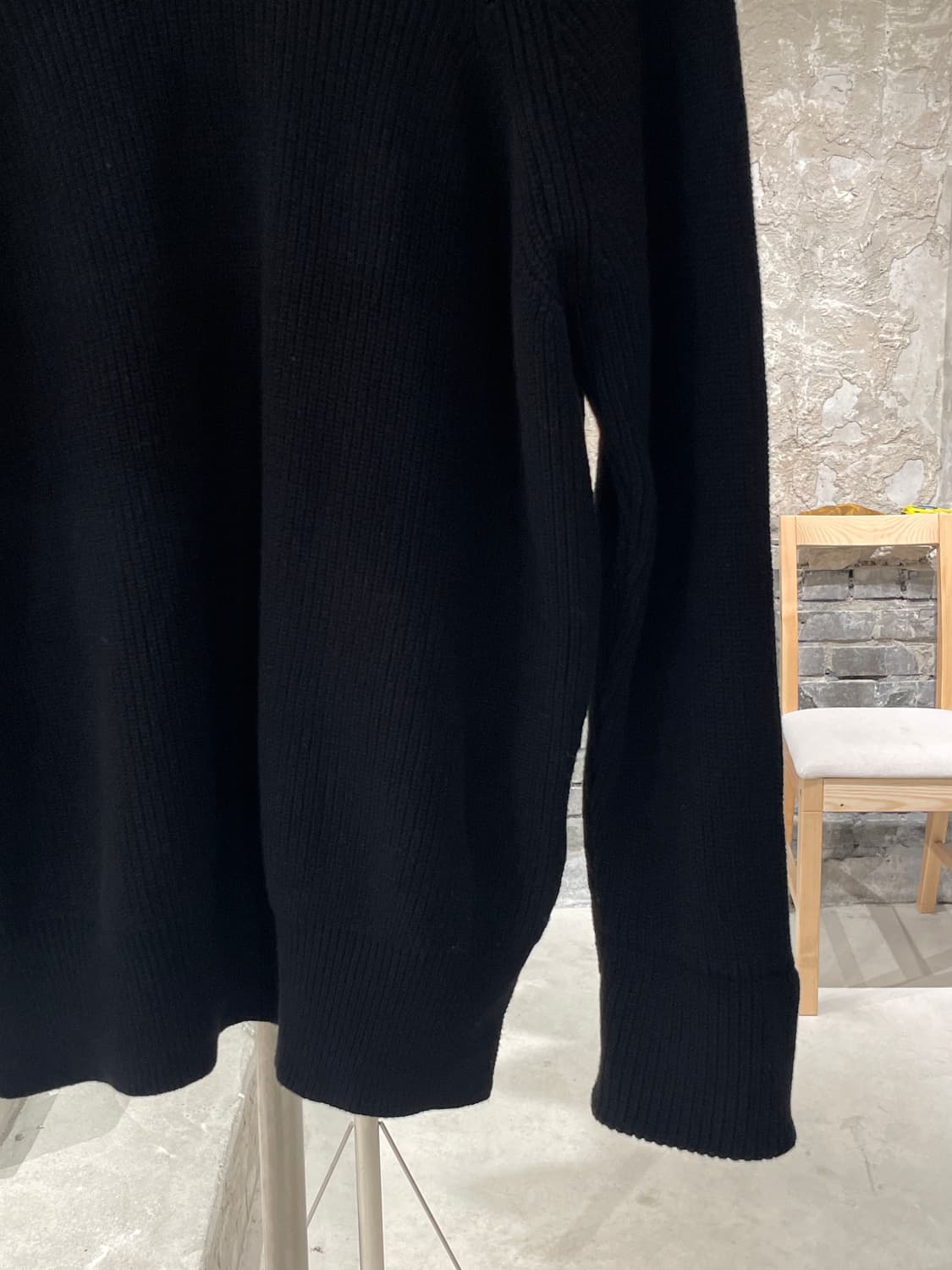 겐조 블랙 플레어 커프스 크루넥 스웨터 상품이미지5