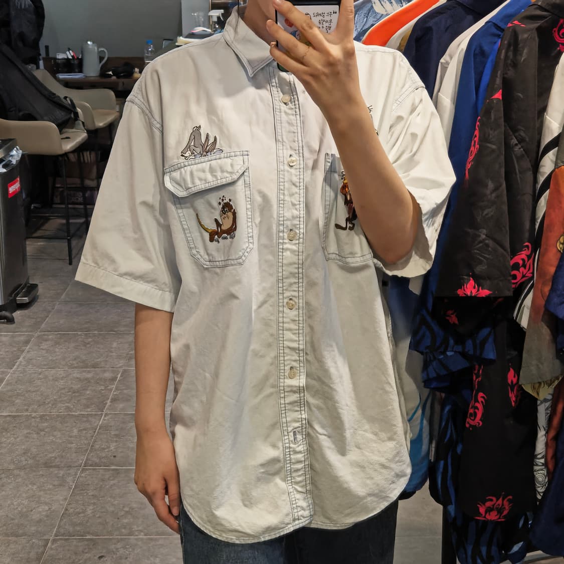 [NO.9] 워너브로스 루니툰 화이트 데님 반팔 셔츠 상품이미지3