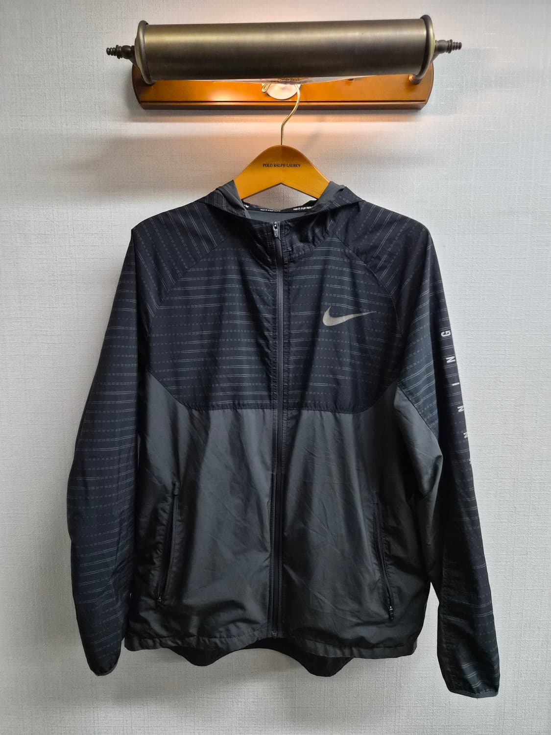 XL) 나이키 러닝 바람막이 팝니다 상품이미지1
