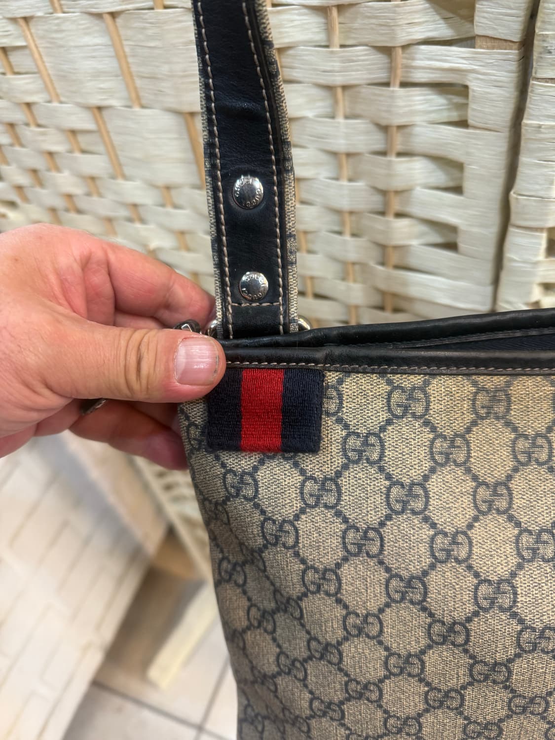 정품 구찌 삼선 미니 크로스백 팝니다 상품이미지2