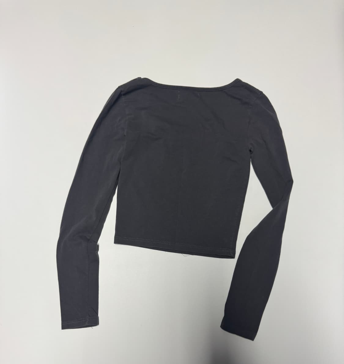 여성 블랙업 레빌리 스퀘어넥 긴팔 크롭 티셔츠 F 그레이 상품이미지3