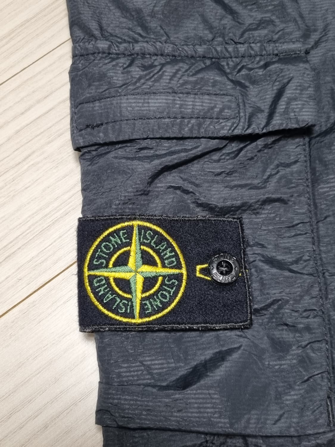 스톤아일랜드 시어서커 나일론 팬츠 상품이미지4