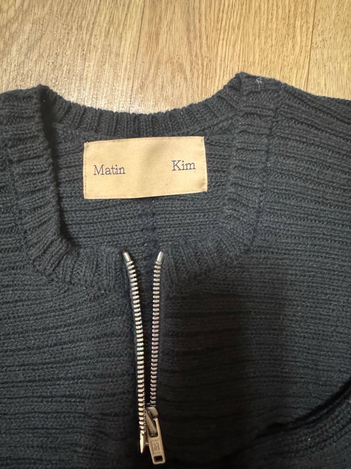 마뗑킴 핑거홀 니트 볼레로 블랙 상품이미지3