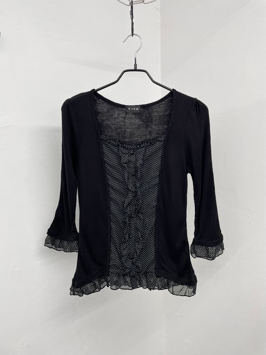 블랙 버튼 도트 프릴 탑 상품이미지4