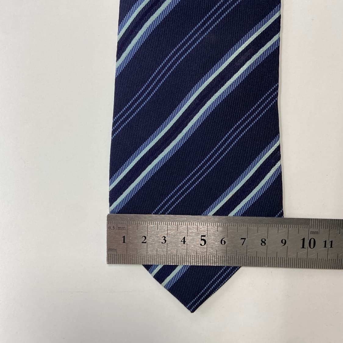 티파니앤코(tiffany&Co) 명품 정품 넥타이 8.7cm 상품이미지8