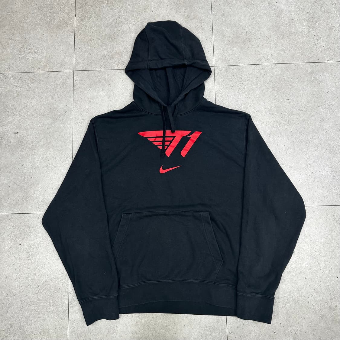 나이키 SKT T1 후드티 상품이미지1