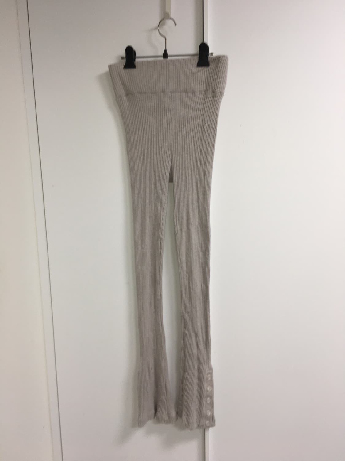 Light purple buttoned bootscut leggings 상품이미지1