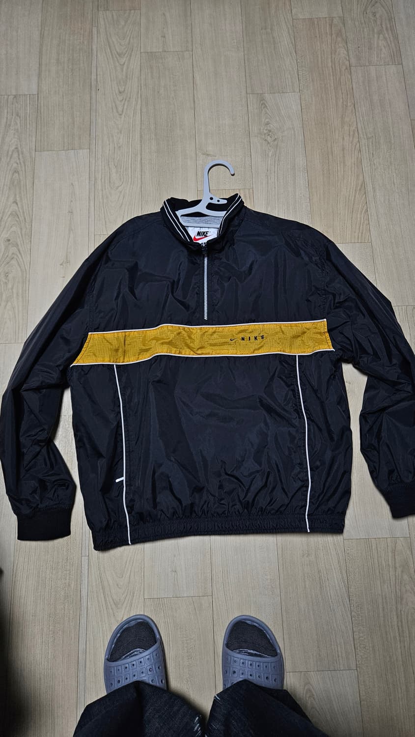 나이키 바람막이 하프집업 블랙/골드 100~105 상품이미지2
