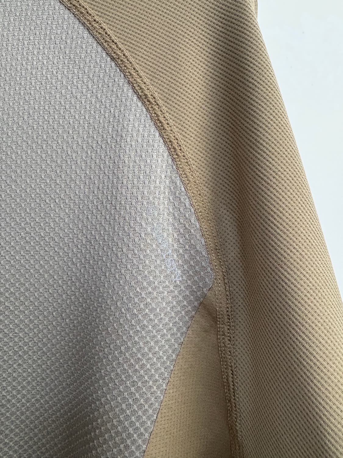 세티스파이 / 아우라라이트 테크 롱 티셔츠 아미그린 / L 상품이미지6