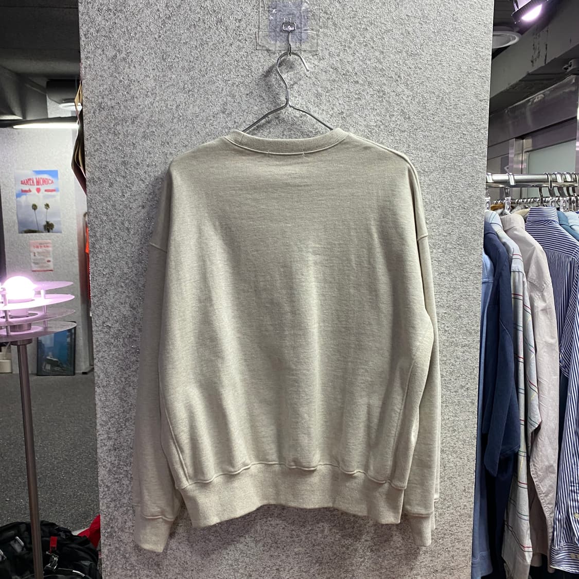 마르디메크르디 시그니처 플라워 로고 맨투맨 B4120 상품이미지4