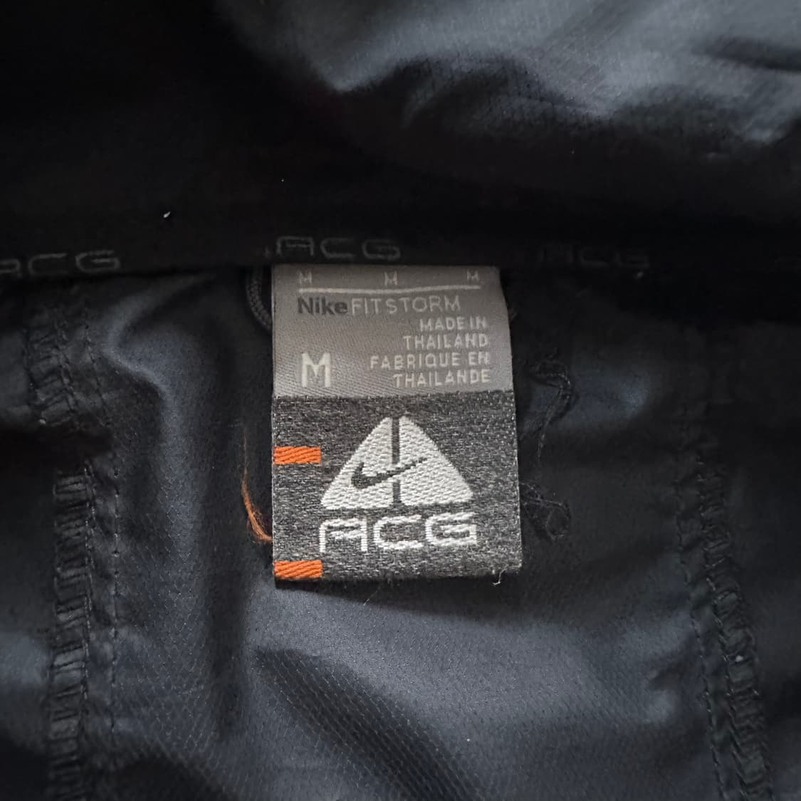 나이키 ACG 바람막이 상품이미지4