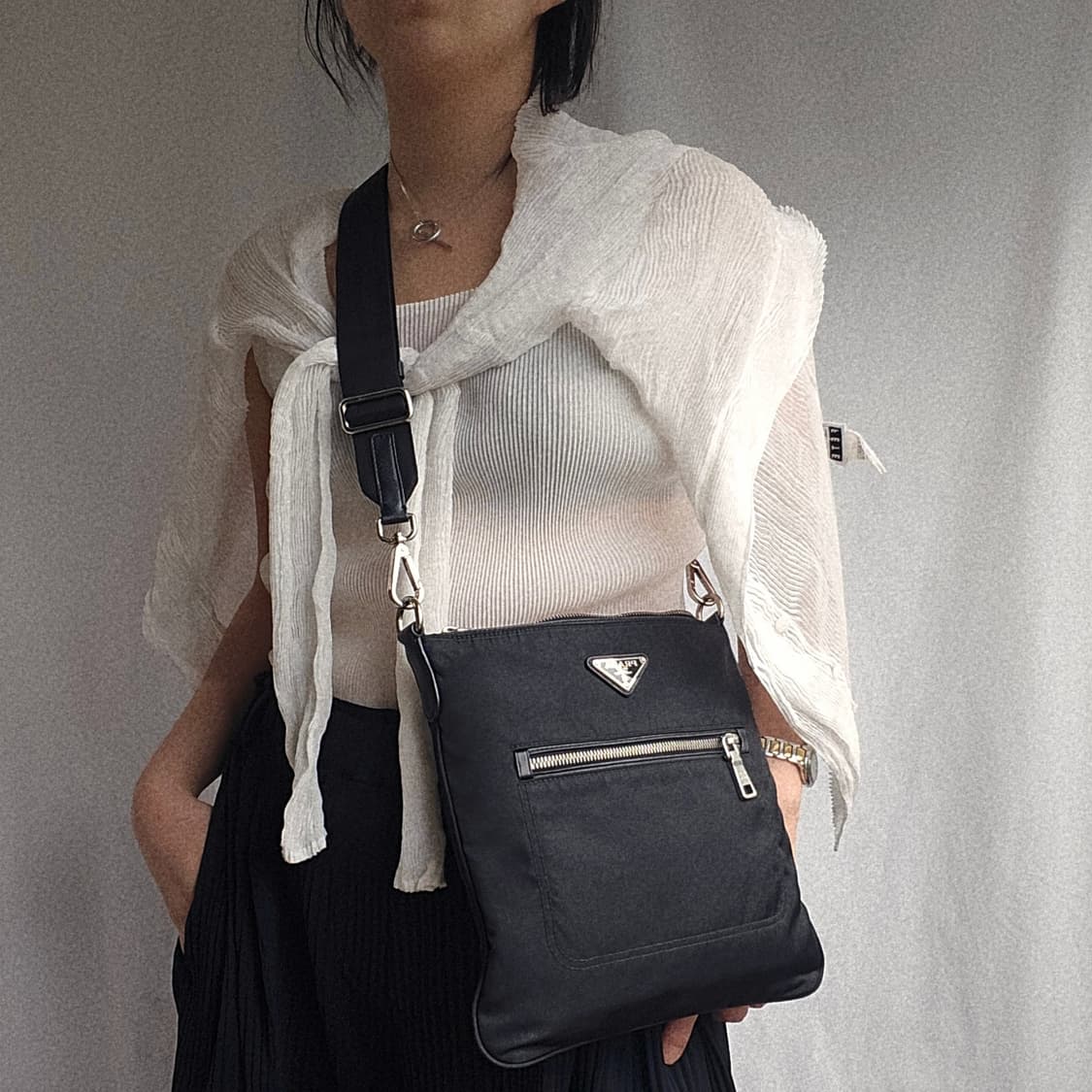 [정품 PRADA] 프라다 포코노 나일론 크로스백 남녀공용 상품이미지2