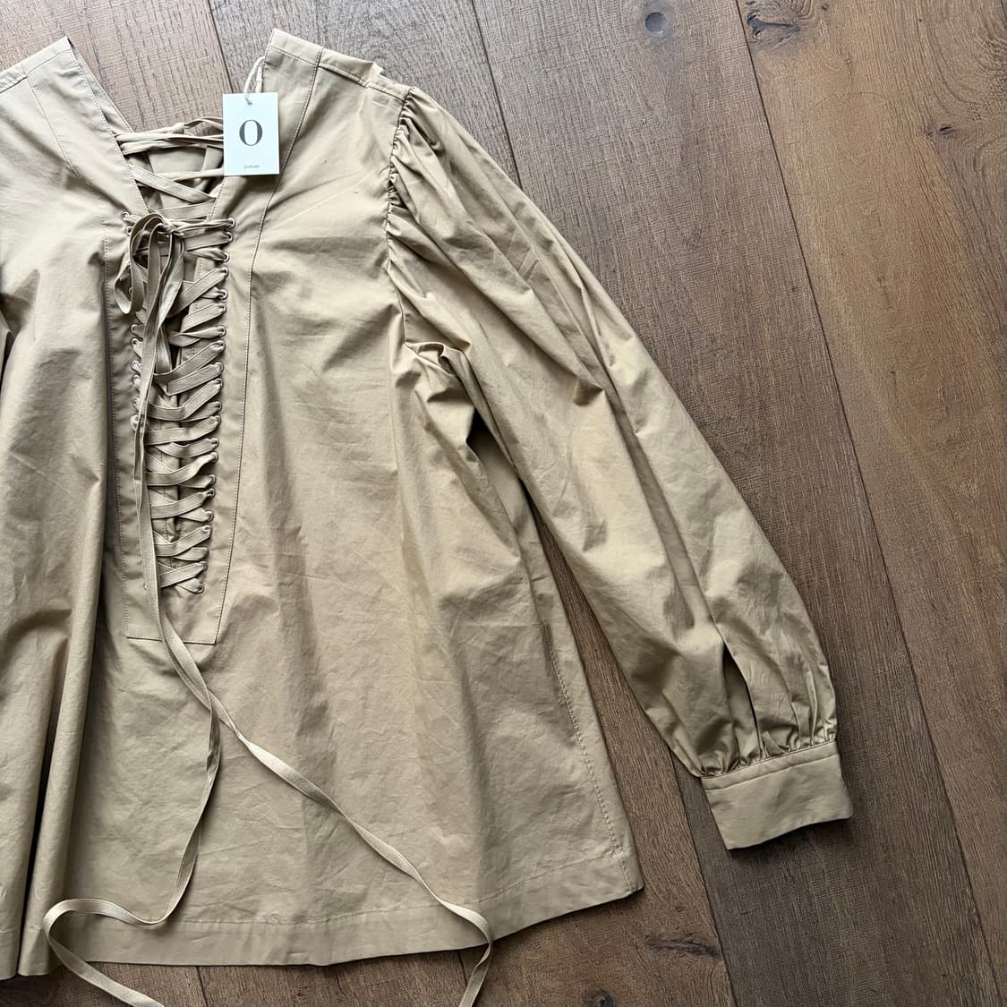 Corset Detail Shirring Puff Blouse 상품이미지7